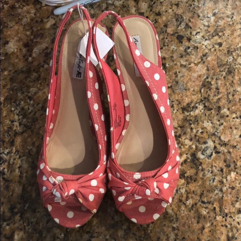 Polka dot wedges